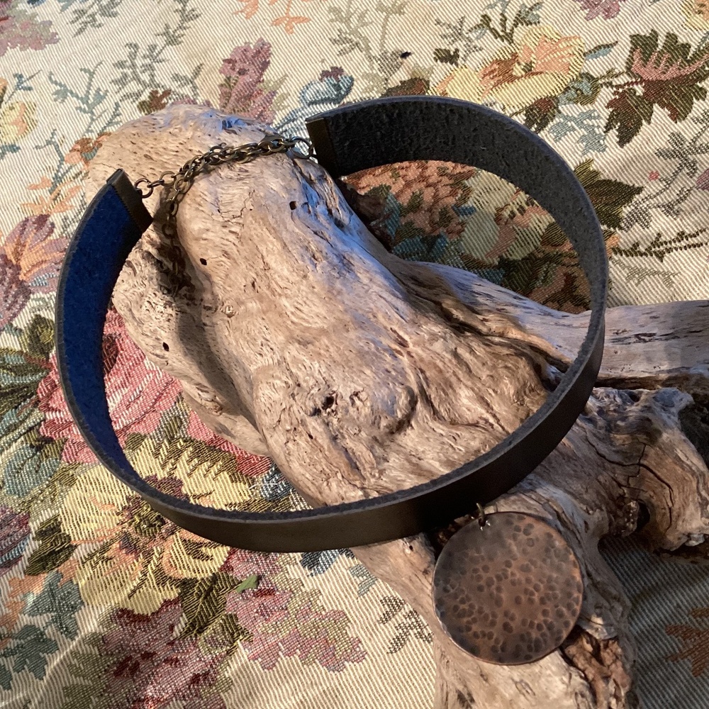 Black Leather Choker w/ Antique Brass Hammered Disk Pendant 17”+